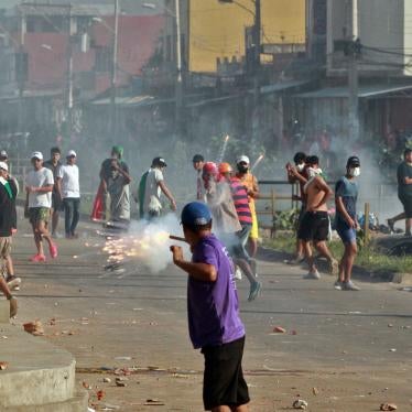 Supporters of Bolivian opposition candidate Carlos Mesa and of then President Evo Morales clash during a demonstration over disputed electoral results, in Santa Cruz, Bolivia, on October 23, 2019.