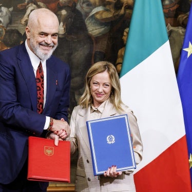 Albania's Prime Minister Edi Rama (L) and Italy's Premier Giorgia Meloni shake hands after the signing of a memorandum of understanding on migrant detention centers during a meeting in Rome, Italy, November 6, 2023.